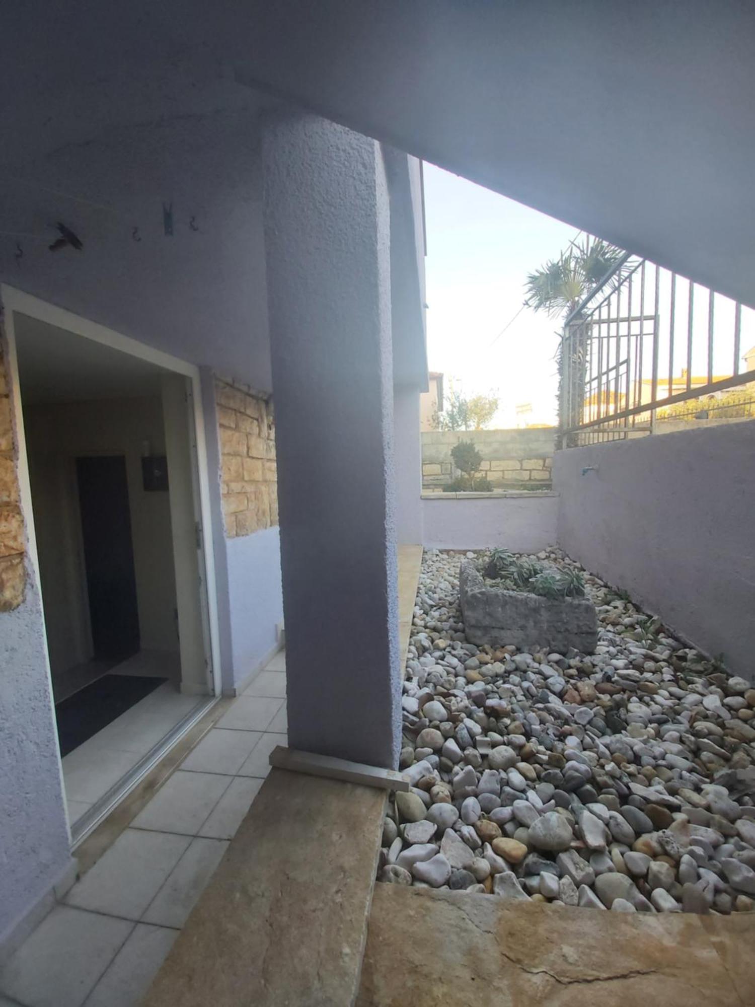 Apartman Luce With Shared Pool Zadar Exterior photo