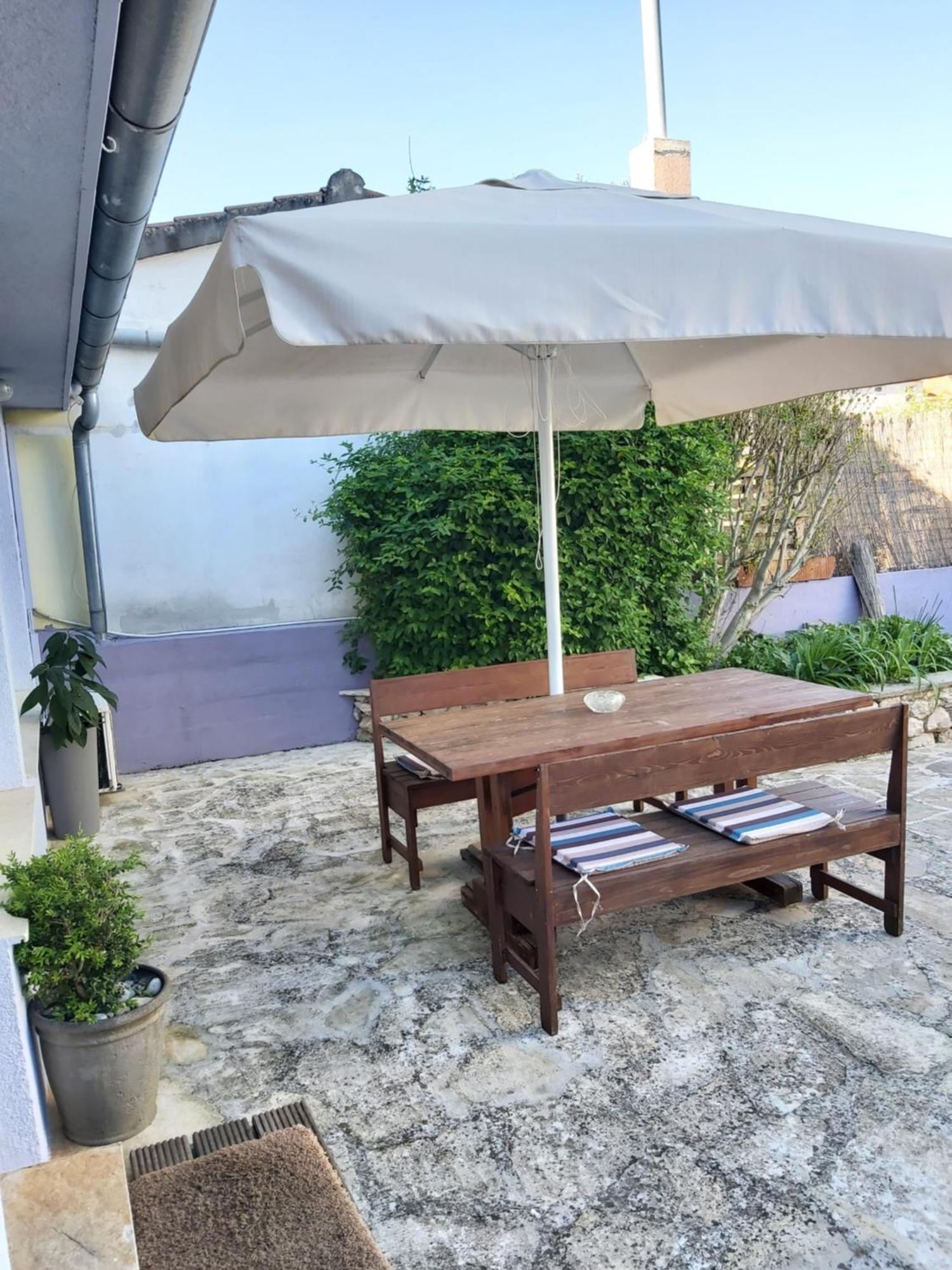Apartman Luce With Shared Pool Zadar Exterior photo